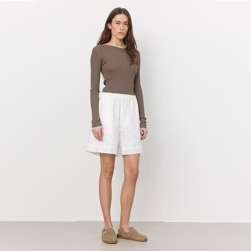 LEVETE ROOM Gisa 3 shorts - hvid broderie anglaise